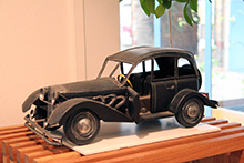 Modell eines klassischen Autos - Fahrschule WeiberWirtschaft Berlin