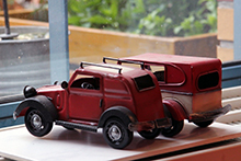 Modelle von klassischen Fahrzeugen in der Fahrschule WeiberWirtschaft Berlin